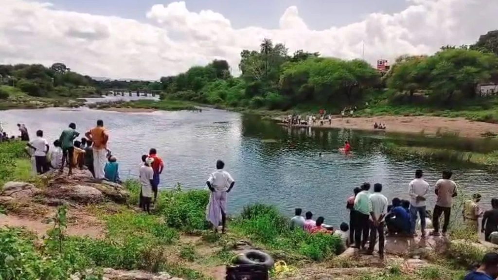 అయ్యో దేవుడా.. సరదాగా వాగు వద్దకు వెళ్లారు.. చీరతో చేపలు పడుతుండగా..